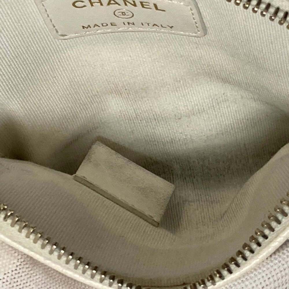 CHANEL White Caviar Leather Wallet - Picture 7 of 11